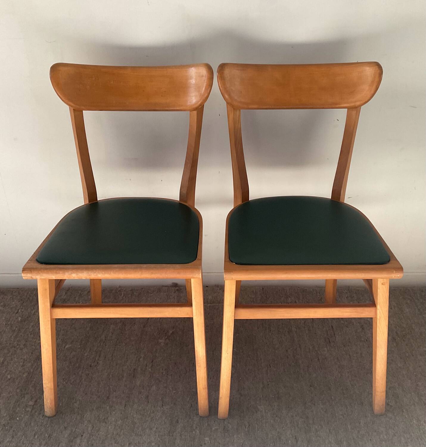 Paire de chaises scandinaves en hêtre massif