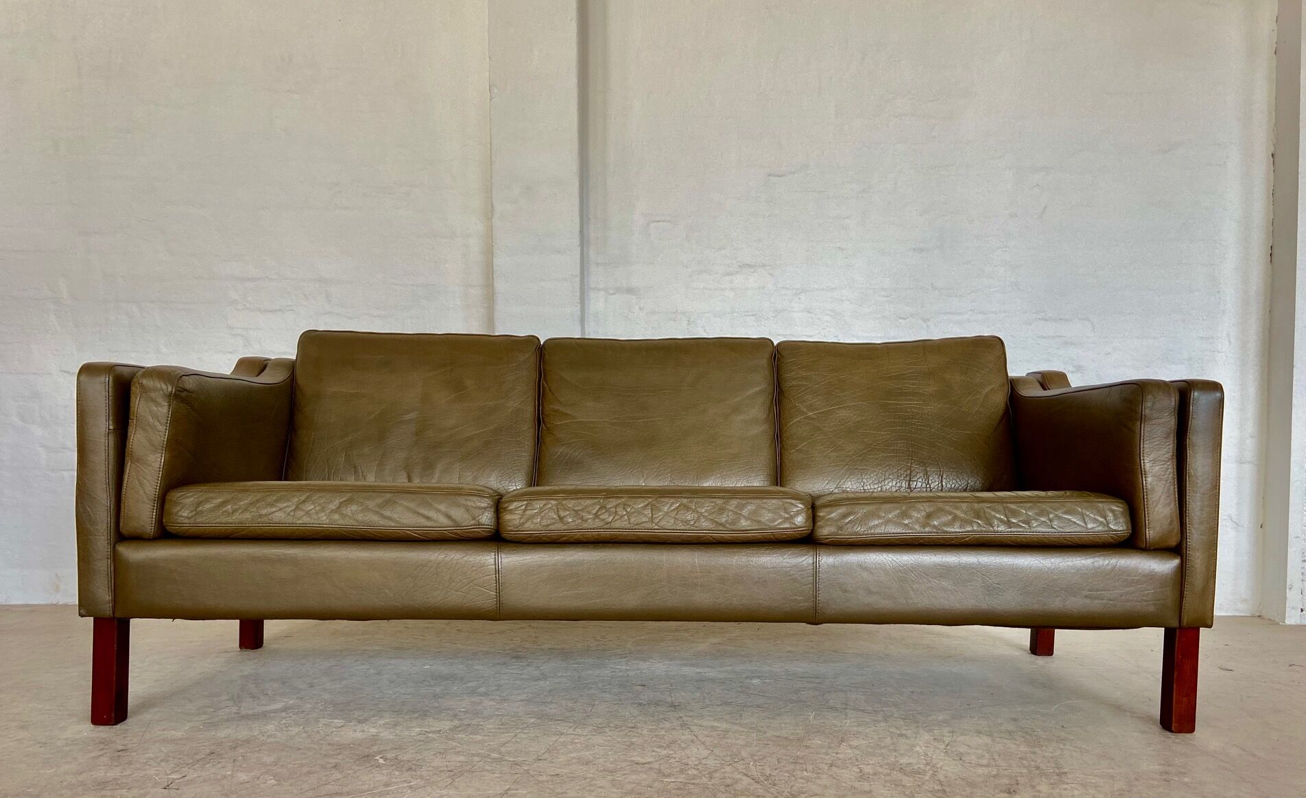 Canapé en cuir vert olive de Mogens Hansen, vintage danois des années 1960, pour 3 personnes.