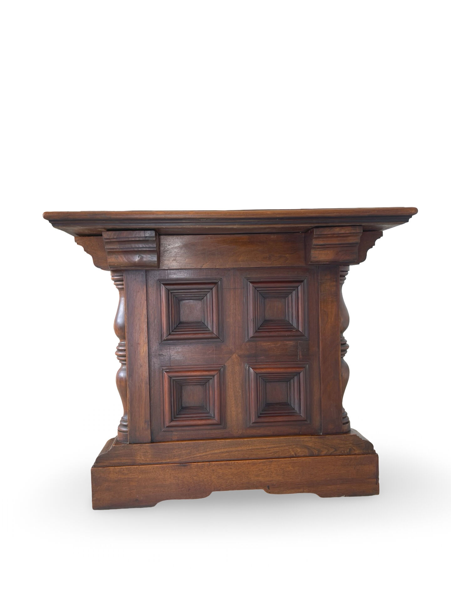 La table à manger extensible de haute qualité de style Renaissance italienne,