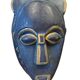 Masque africain en bois sculpté bleu et doré, oreilles de lion