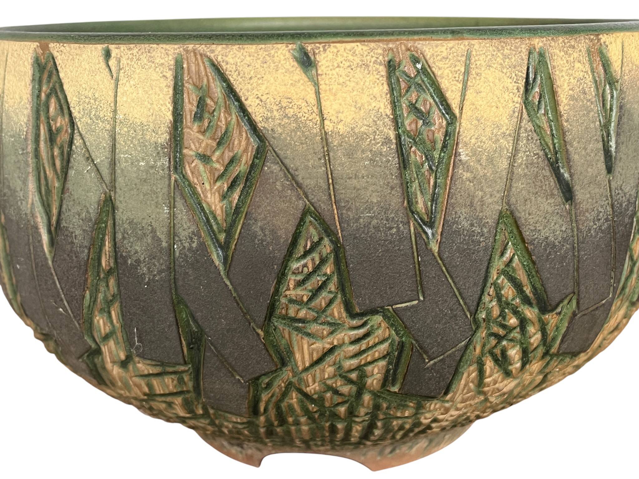 Ancient terracotta pot for bonsai succulents, Korea, signed 20th century.