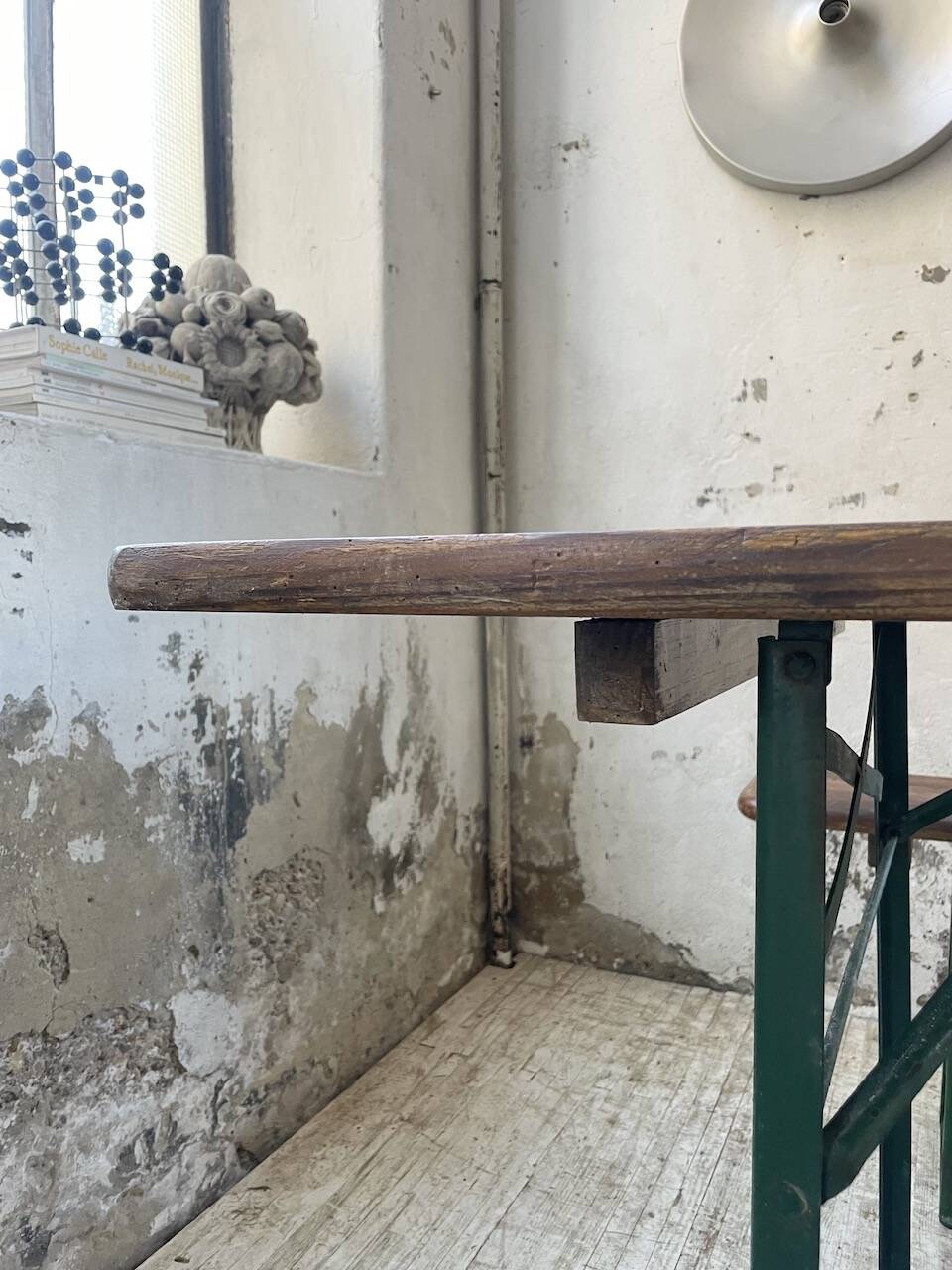 Guinguette table and its 2 benches