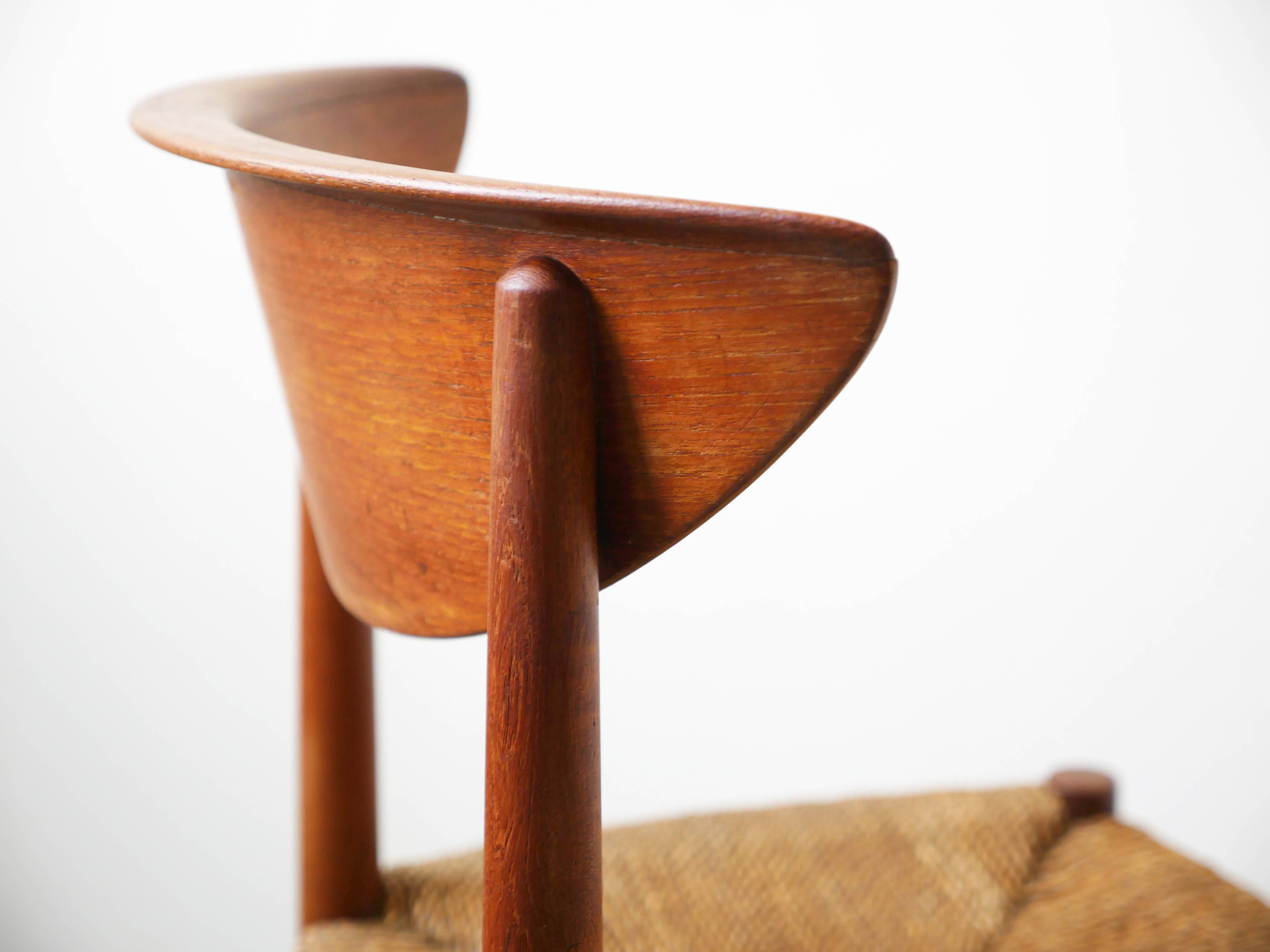 Set of 2 chairs by Peter Hvidt and Orla Mølgaard.