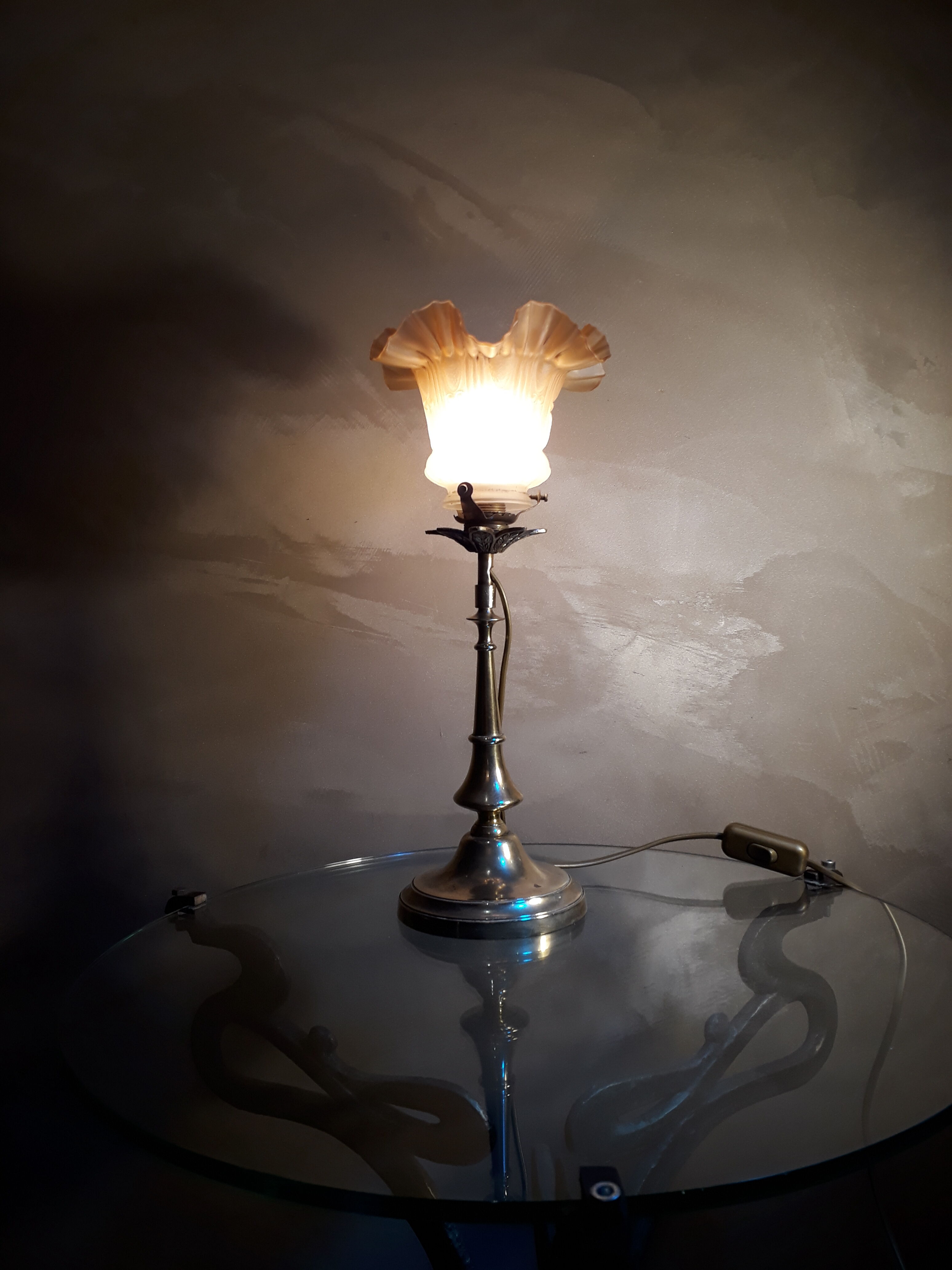 Lamp, brass foot and tulip glass, 1930