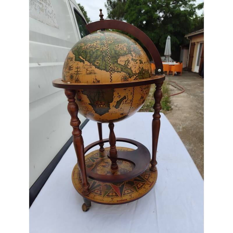 Bar globe terrestre vintage mappemonde en bois avec roulettes