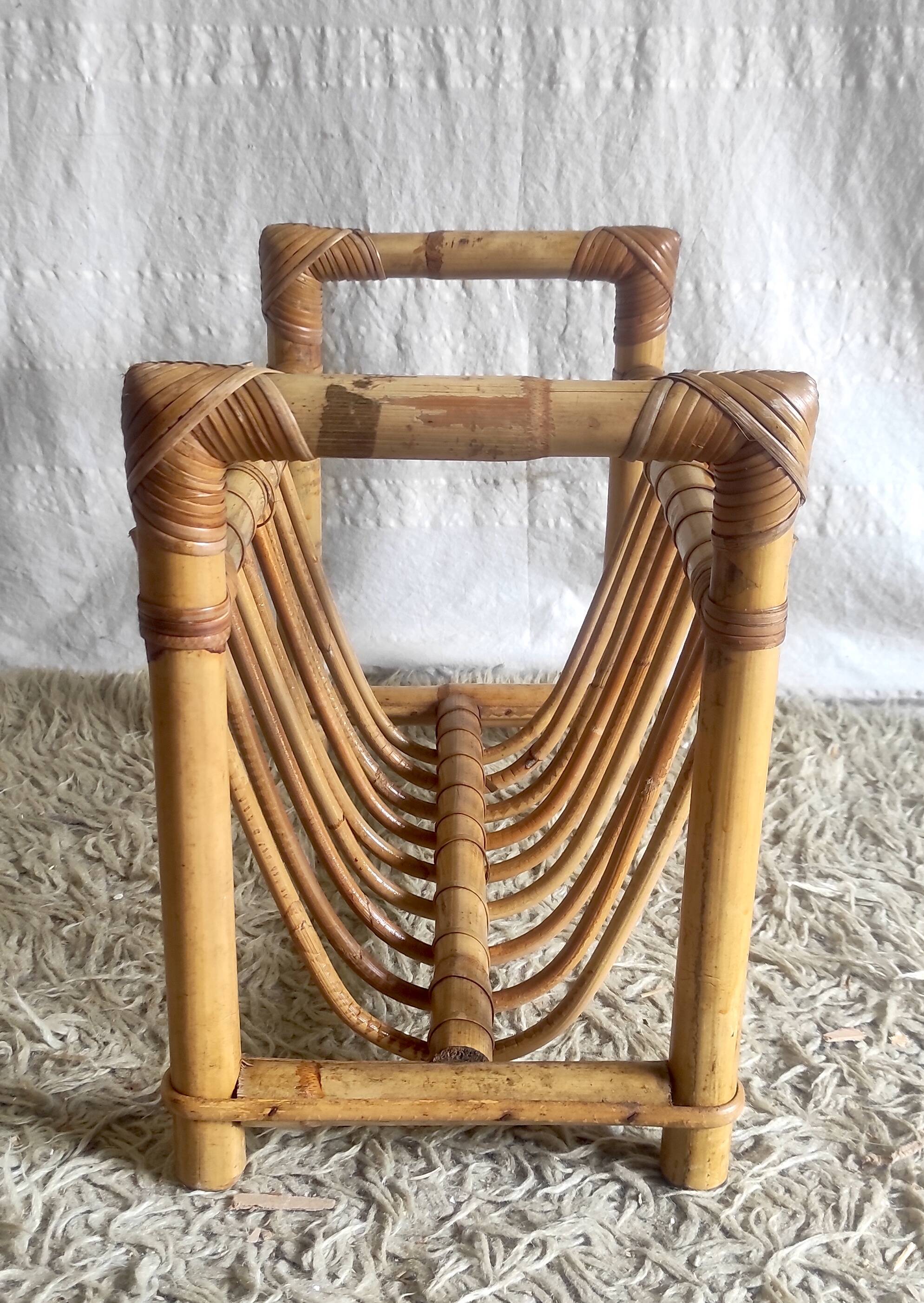Rattan magazine rack - 60s/70s