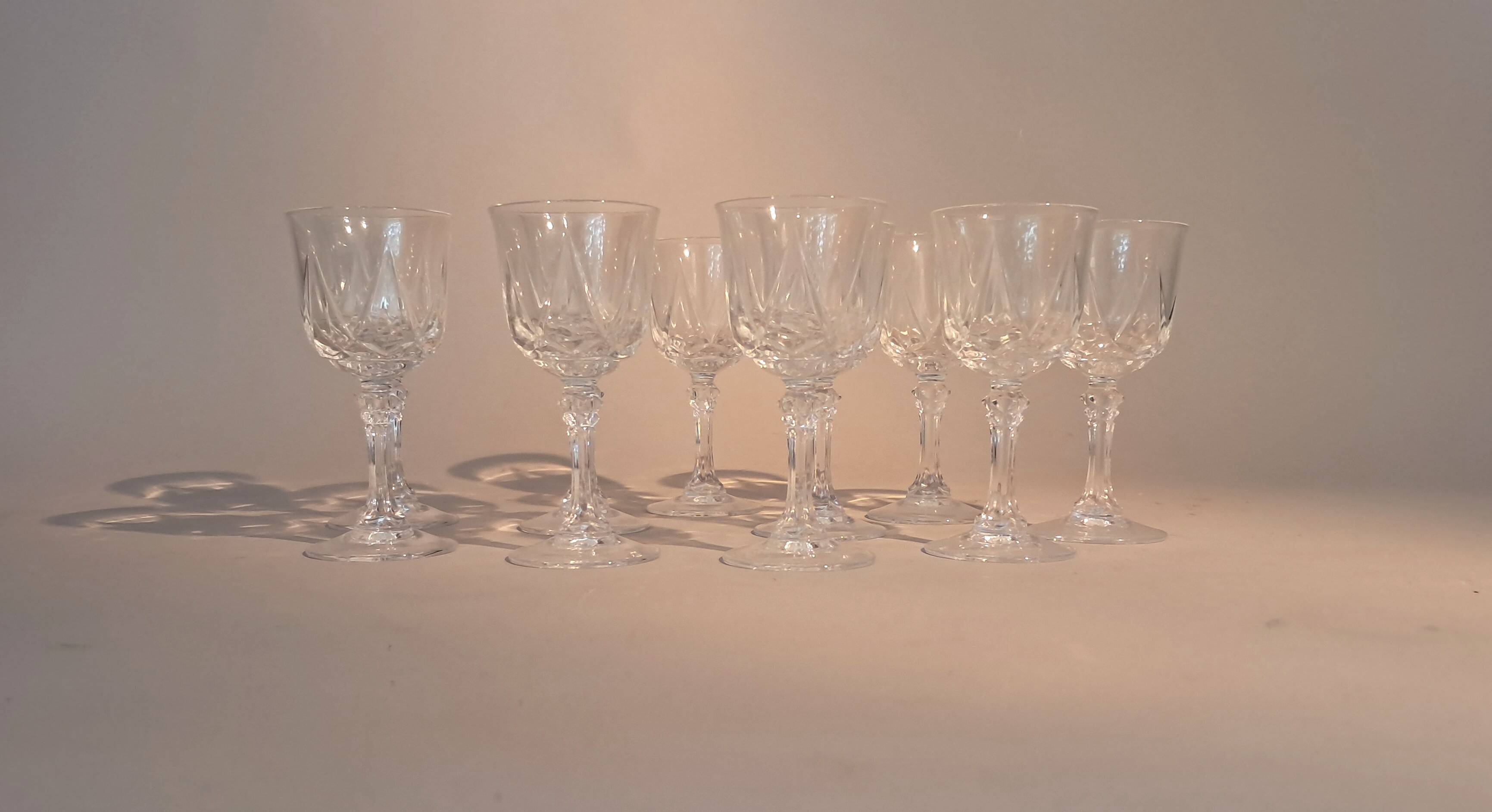 Set of 10 crystal liqueur glasses from Arques.