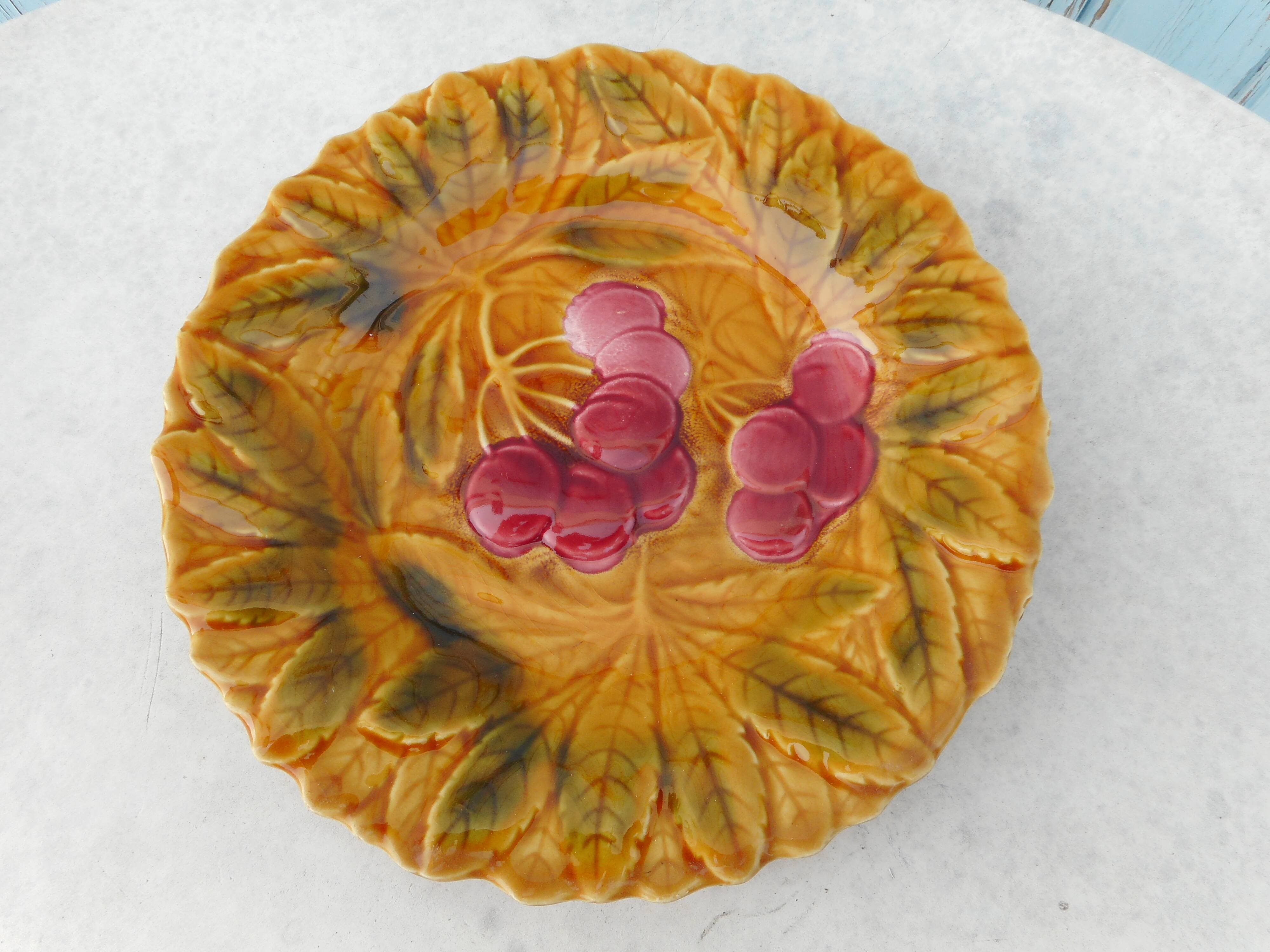 Five plates dessert in dabbling