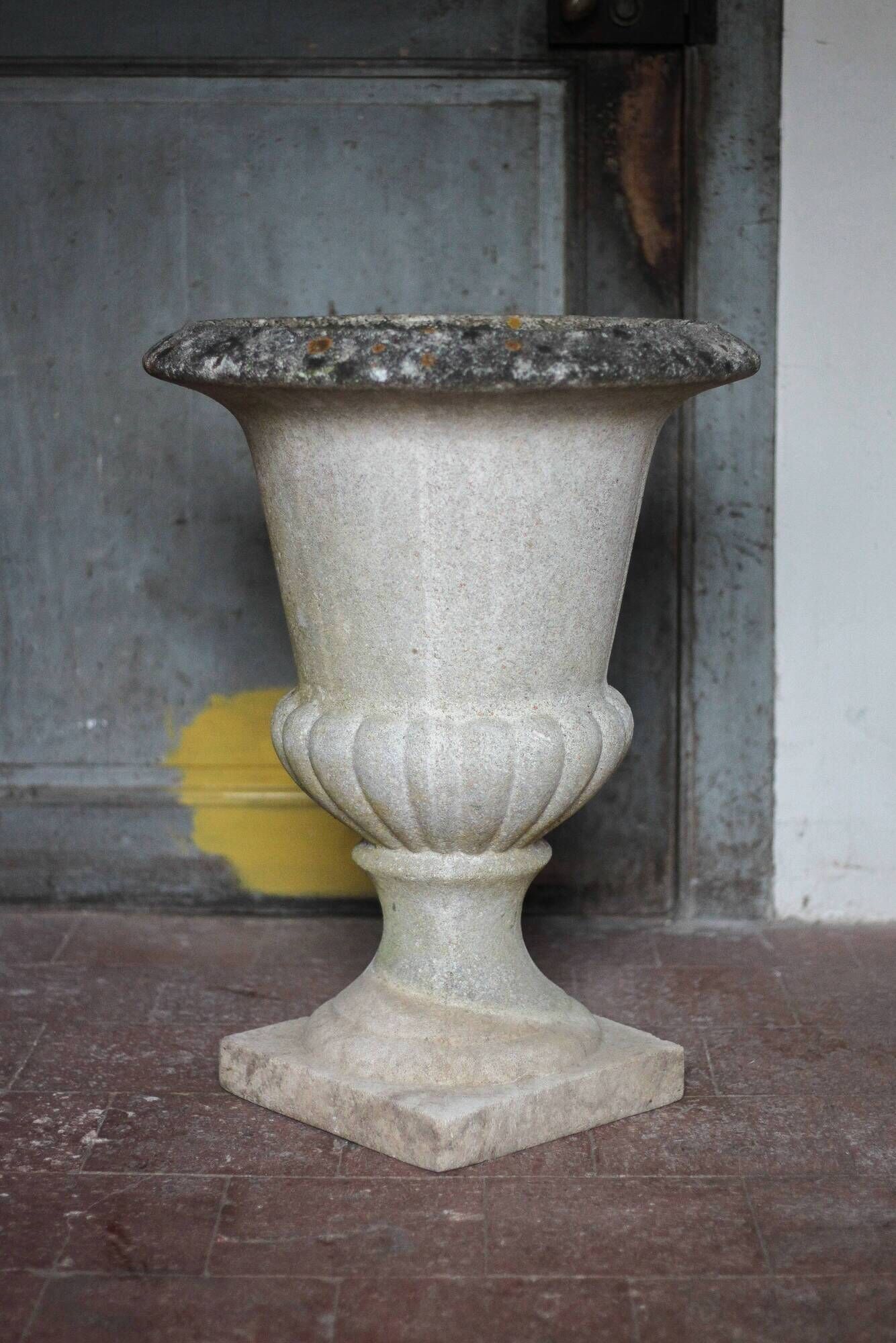 Medicis Grandon Fres planter, plant pot, outdoor pot, p pot
