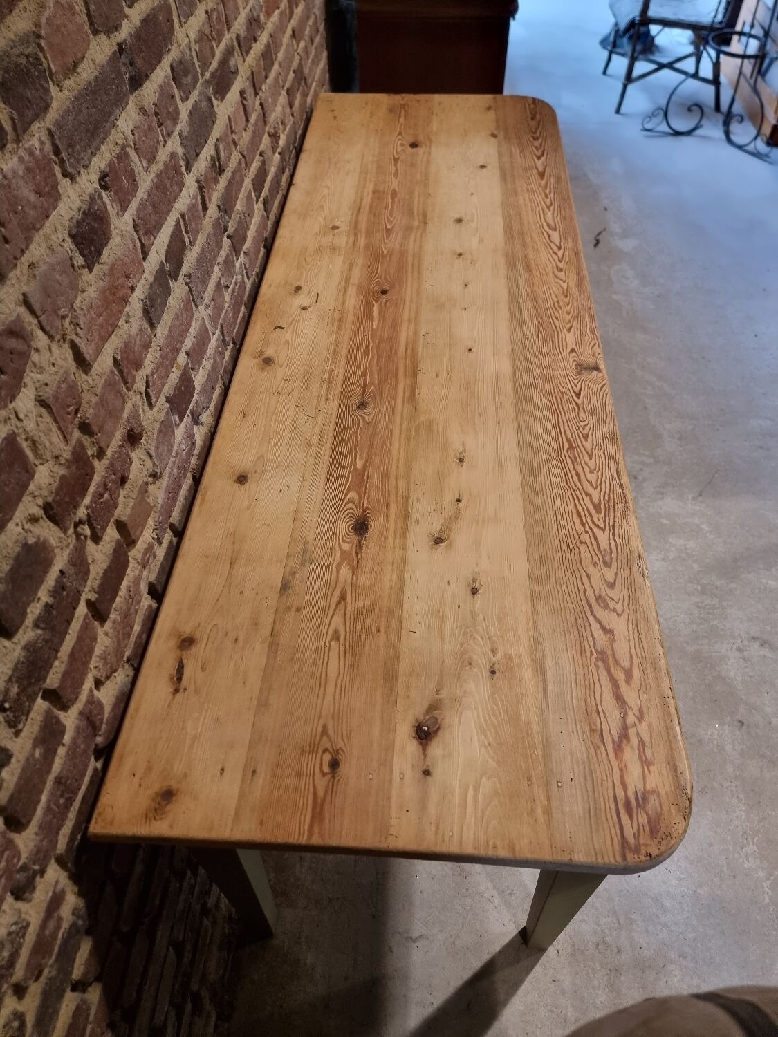 Farmhouse table
