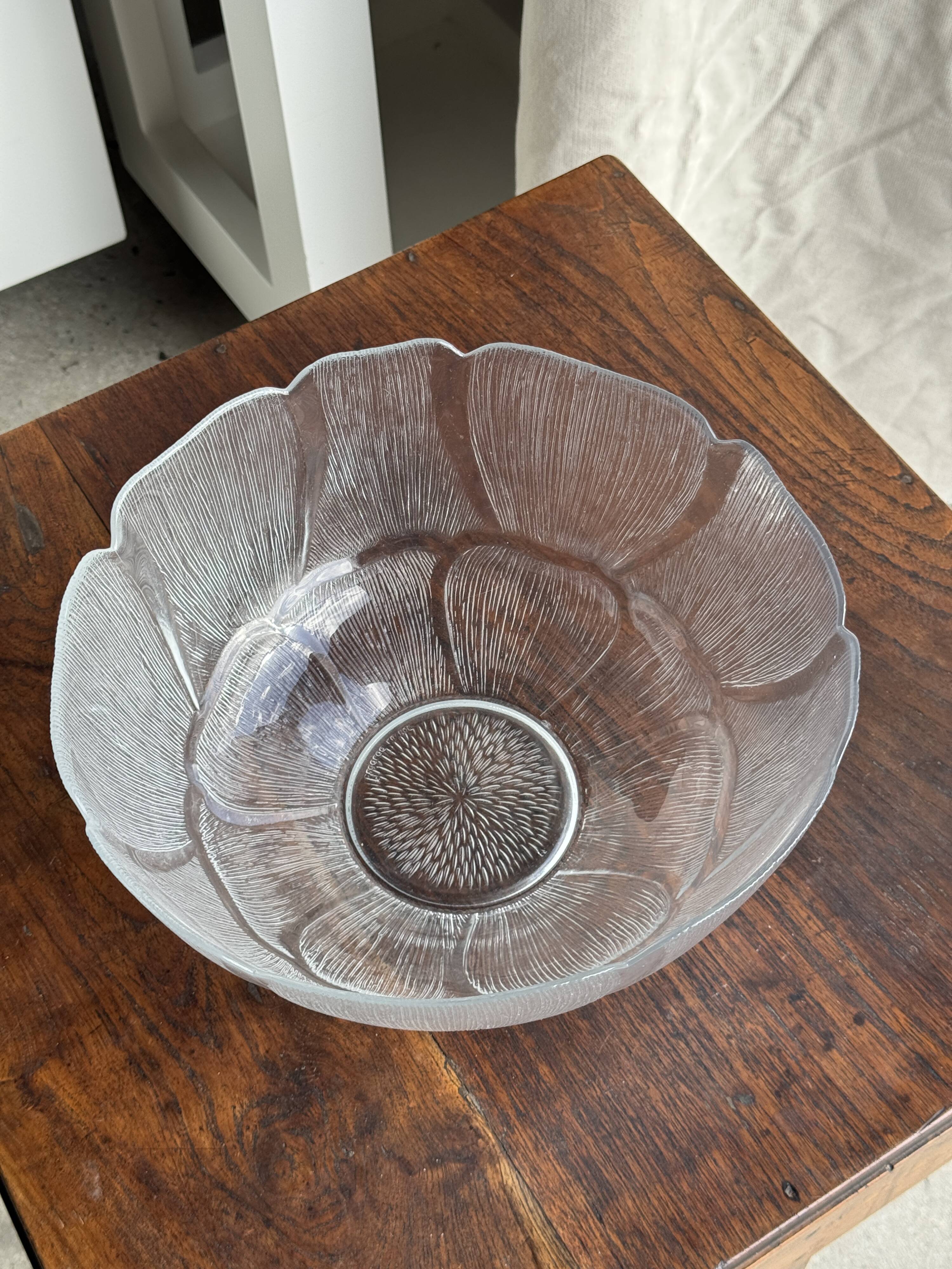 Very large vintage salad bowl with a stylised flower petal pattern H14.5