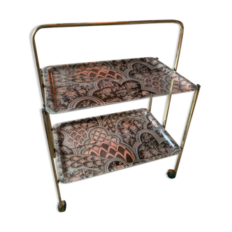 Folding service with wheels