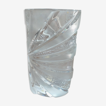 Vase en cristal épais semi-givré avec étiquette Vessière à Baccarat