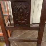 Chaises ancienne en bois sculpté et assise en paille