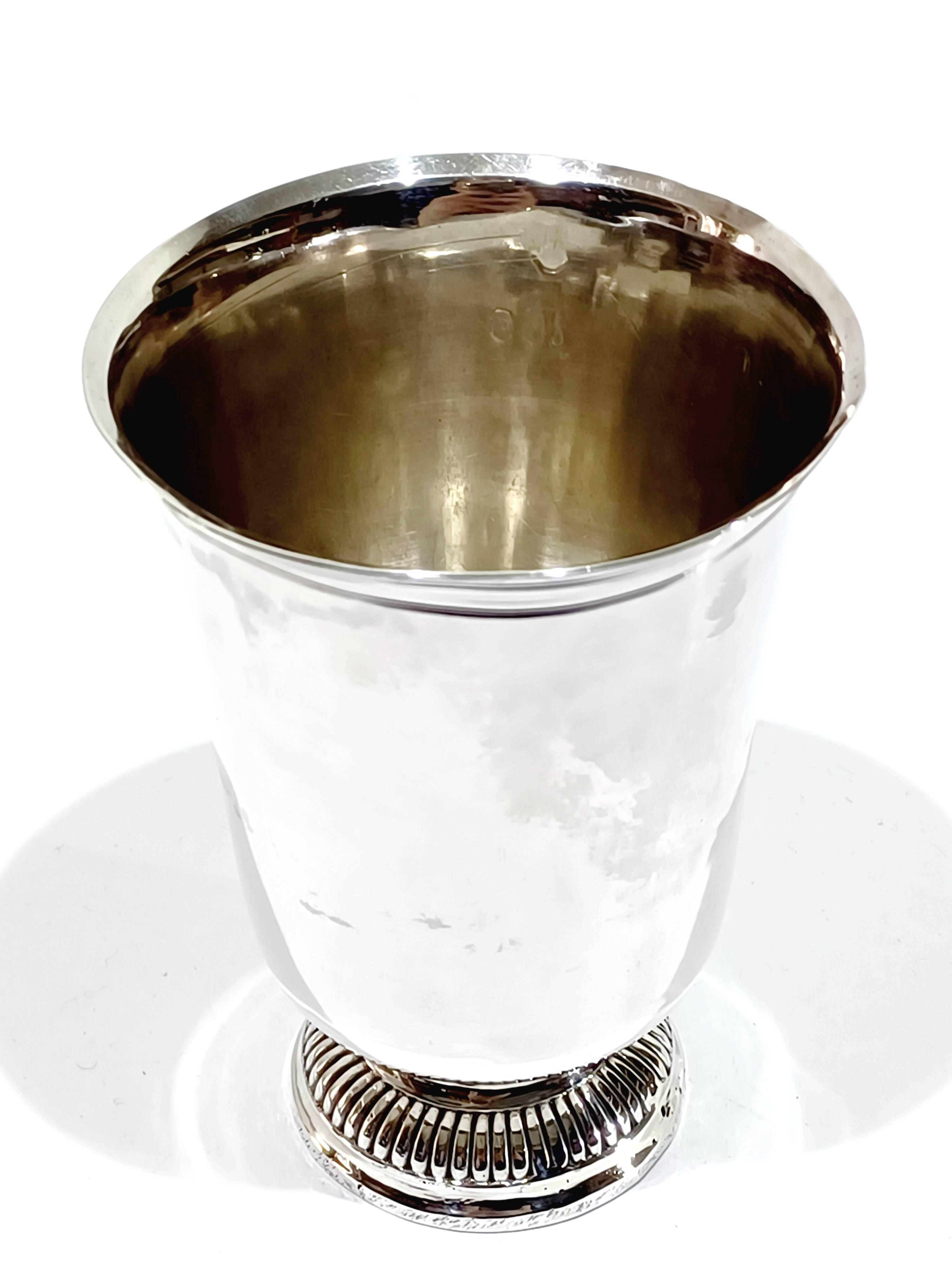 Timbale en argent massif numérotée 153
