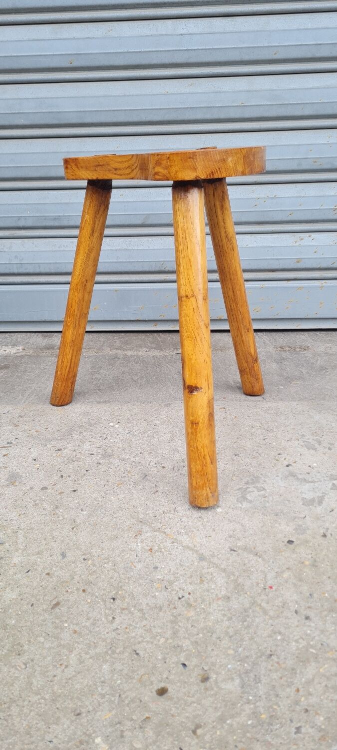 Tripod stool