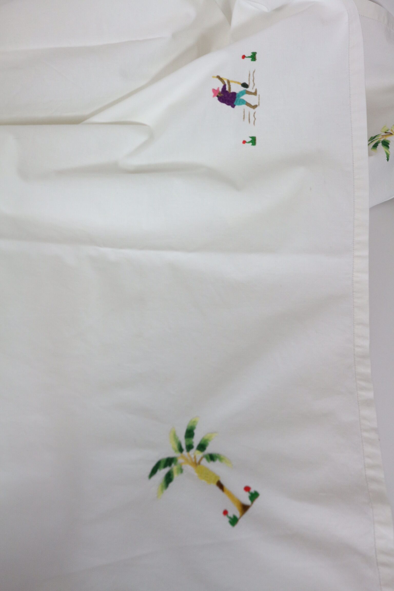 Tavaglia with peasant embroidery