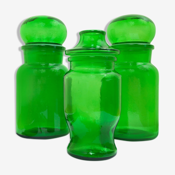 Trio de pots d'apothicaire en verre vert