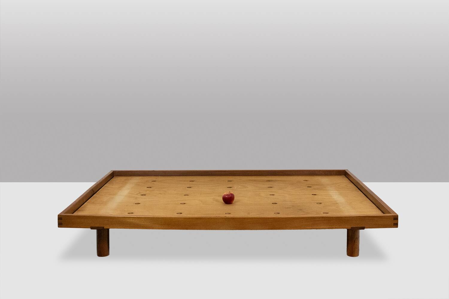 Pierre Chapo. Lit en chêne blond modèle « Godot ». Années 1960.