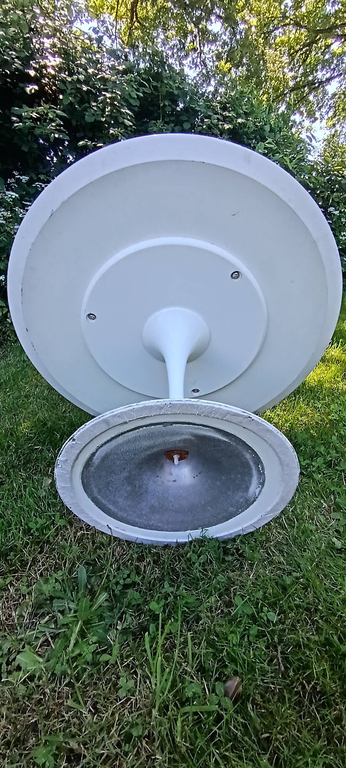 Authentic Eero Saarinen Tulip Coffee Table – White Laminate