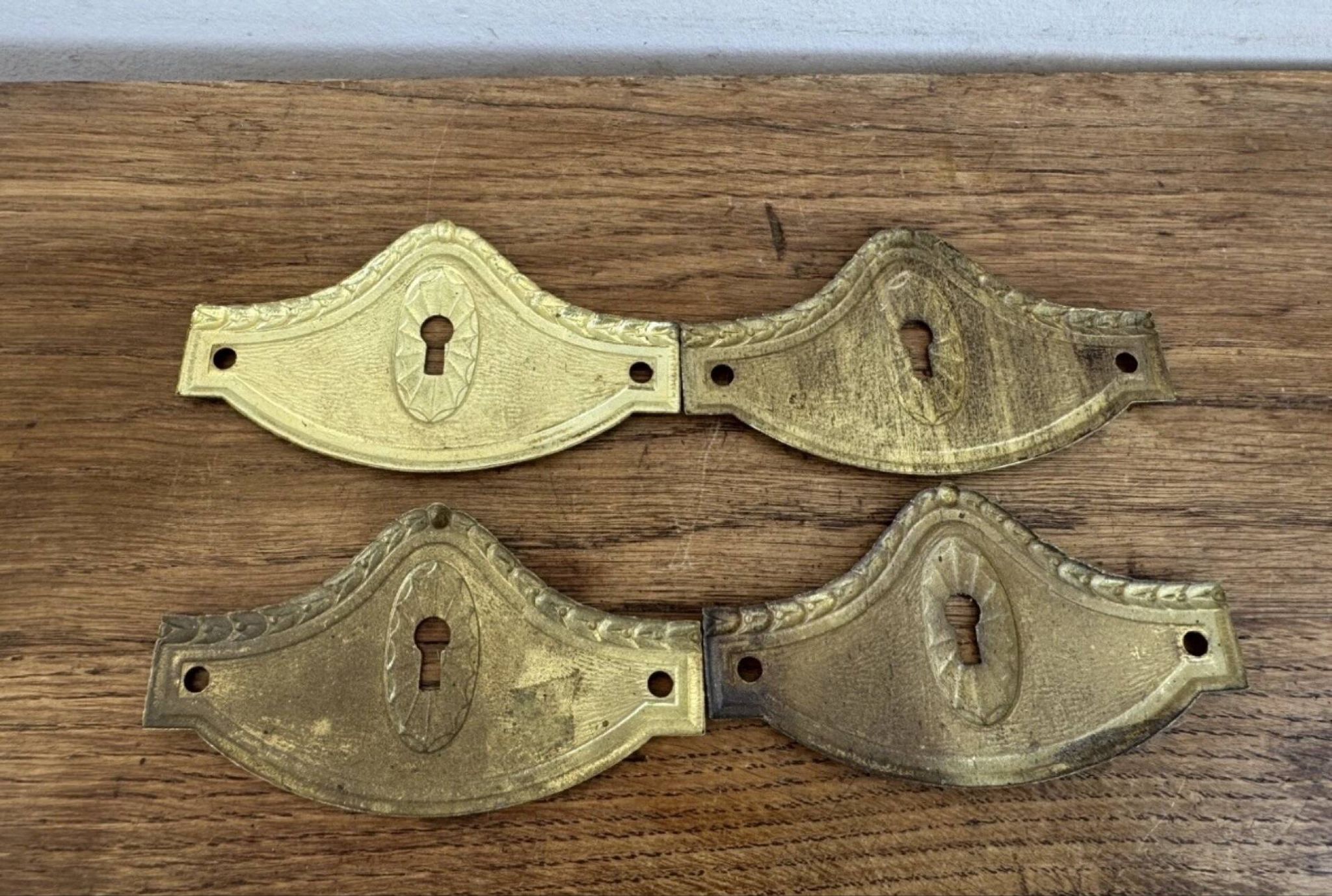 4 antique bronze/gilded brass lock plates Louis XV furniture Na