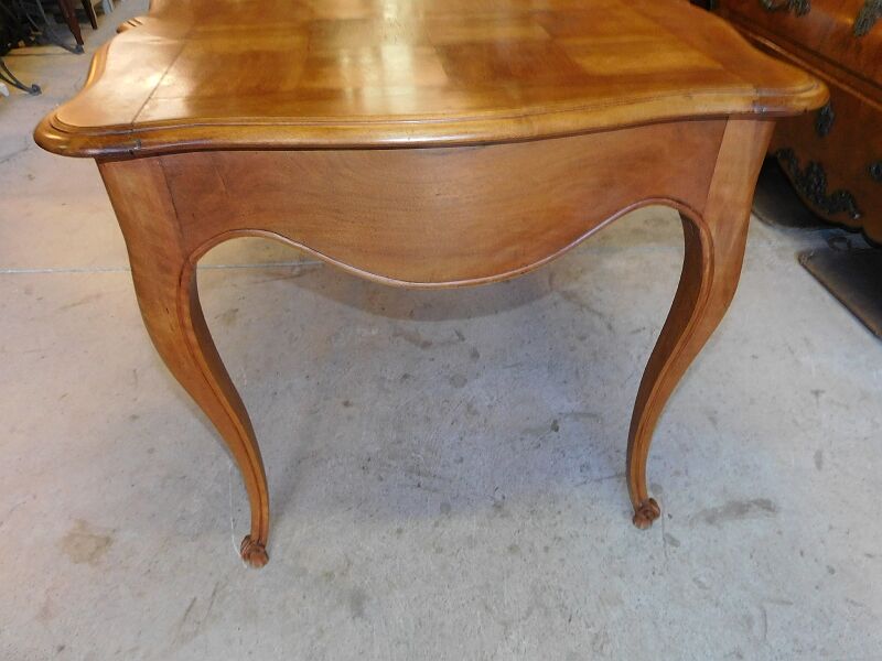 Bureau 3 tiroirs style Louis XV