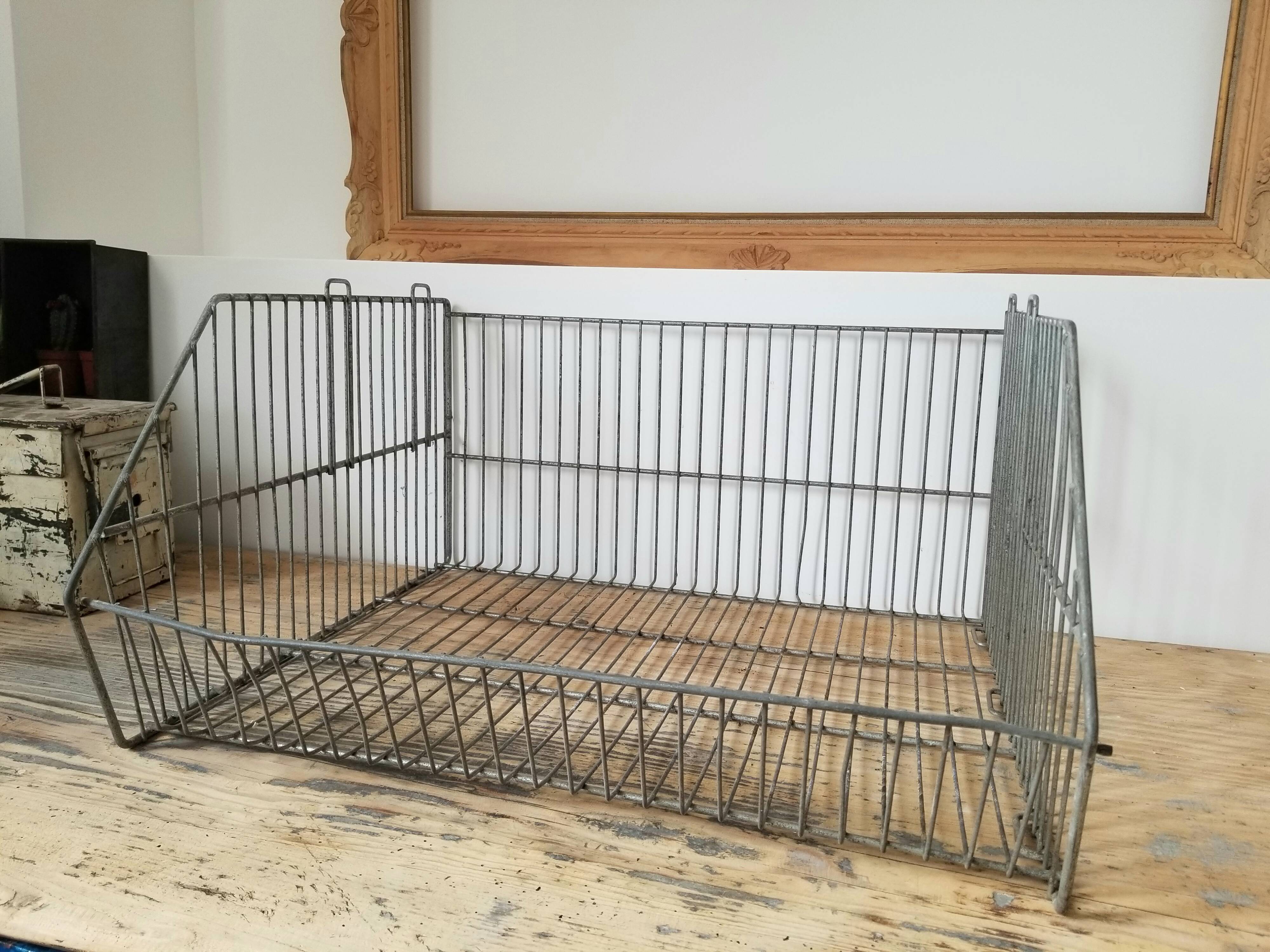 Étagère d'épicerie en métal
