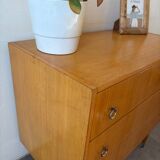 Lovely vintage chest of drawers from the 1960s.