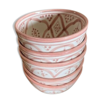 4 ceramic bowls