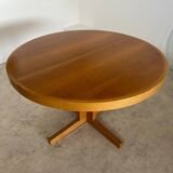 Vintage 70s Scandinavian design oak extendable table