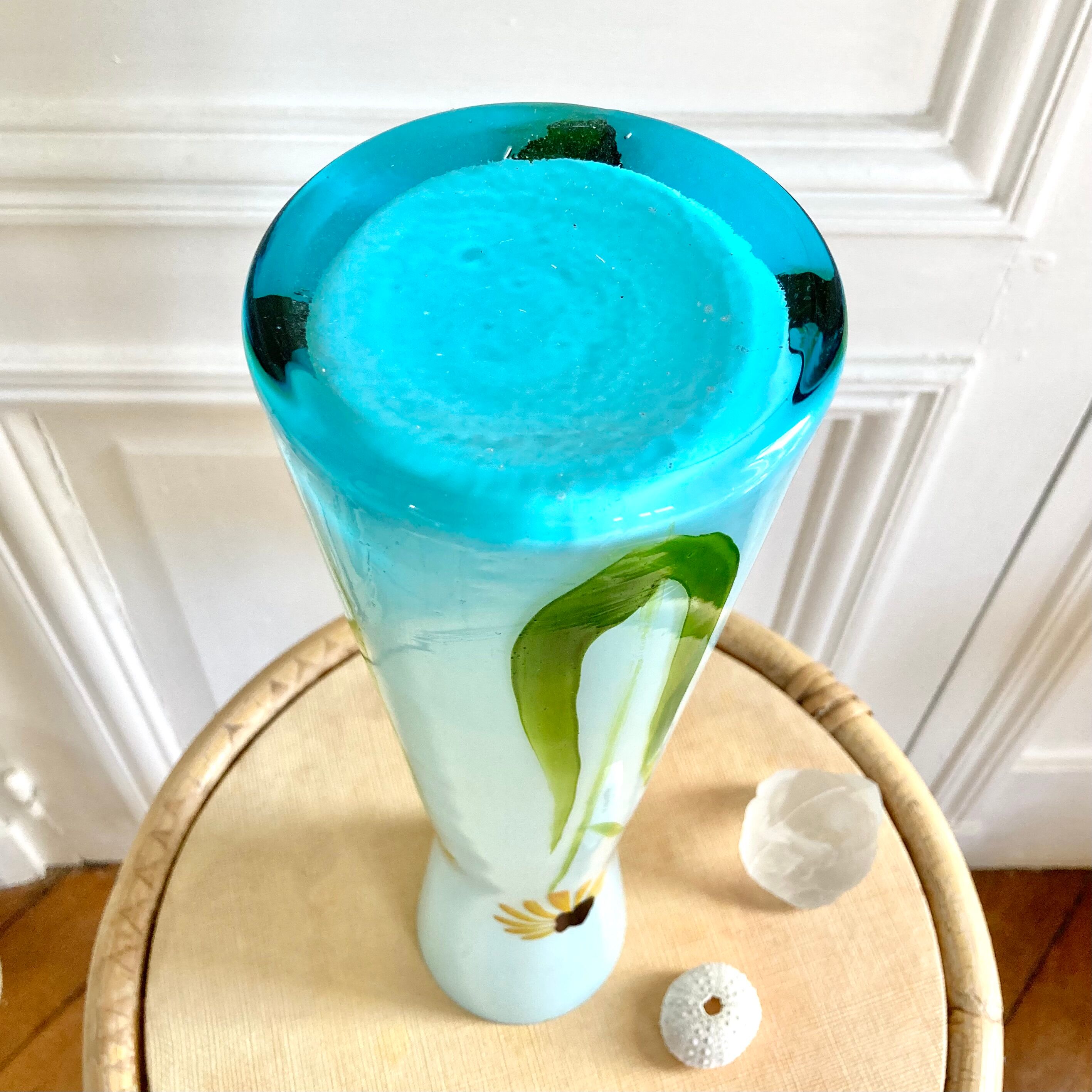 Opal vase soliflore flower decoration