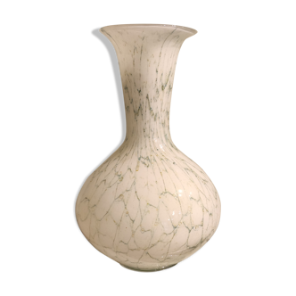 Vase en verre soufflé