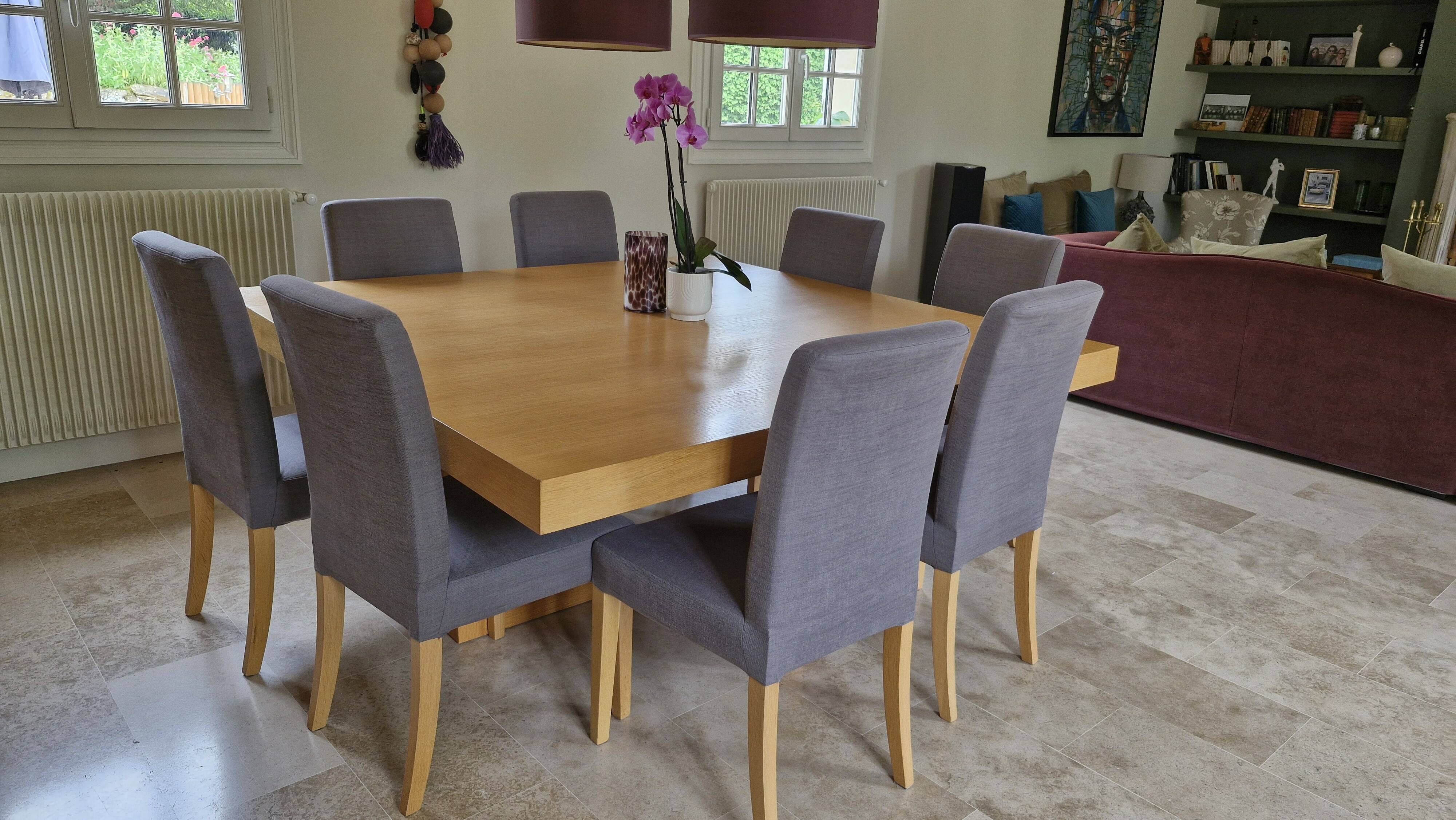 Contemporary dining table by XVL Home Collection (Brussels)