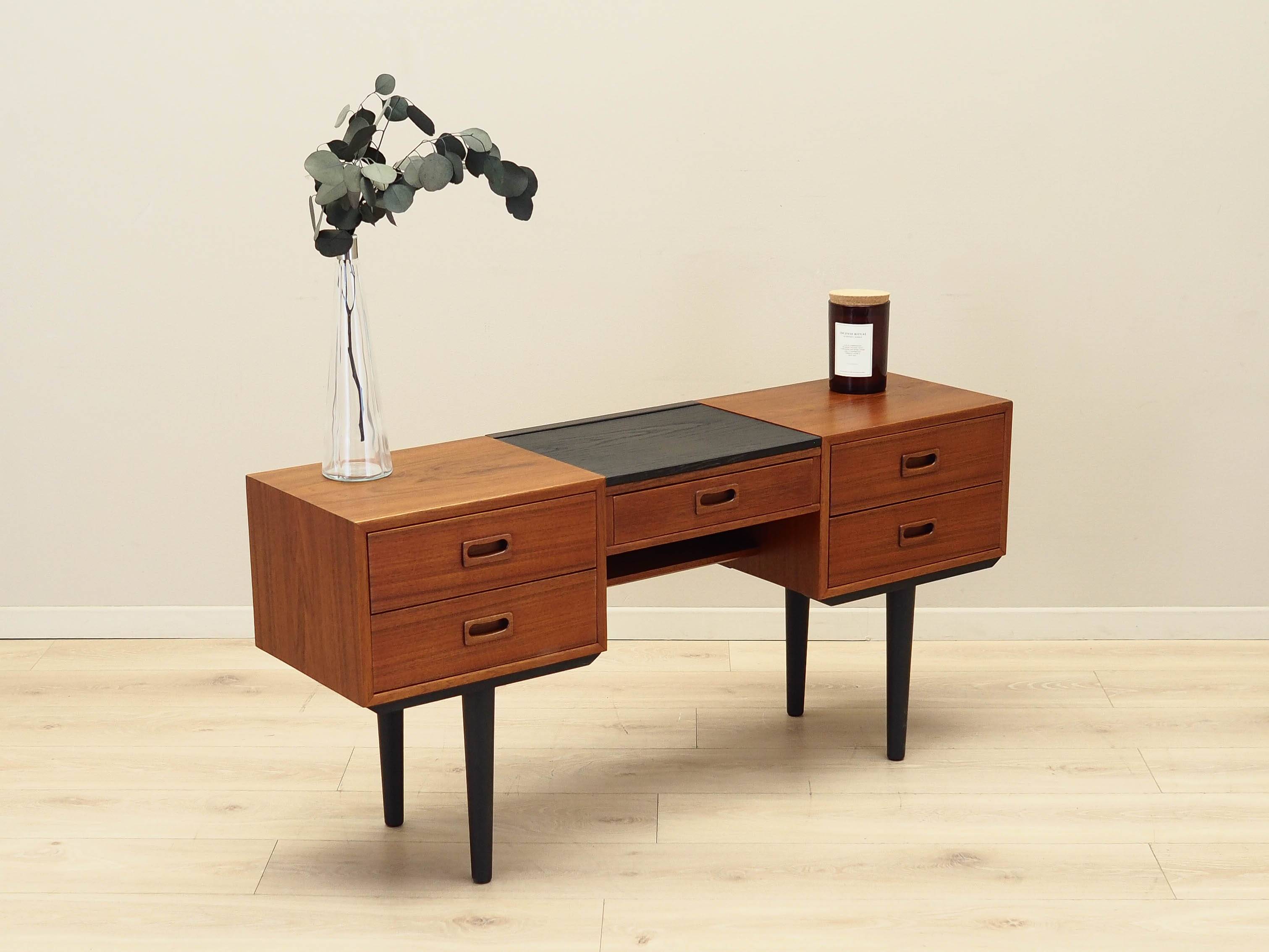 Coiffeuse en teck, design danois, années 1970, production : Danemark