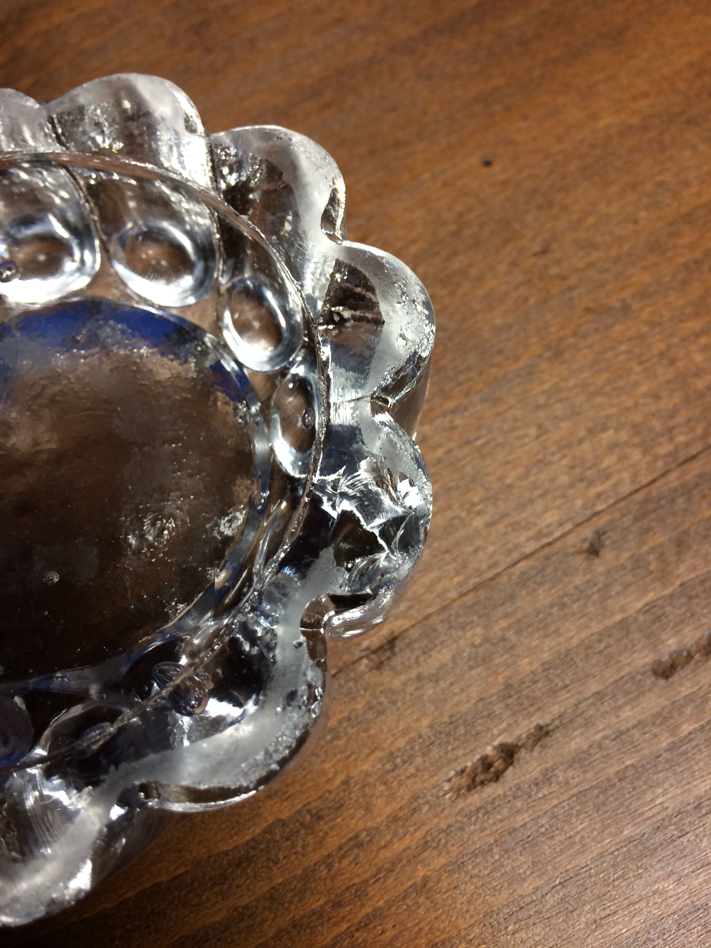Paire de bougeoirs en verre