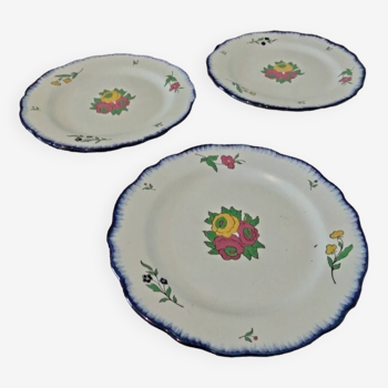 3 Salins plates with flower patterns