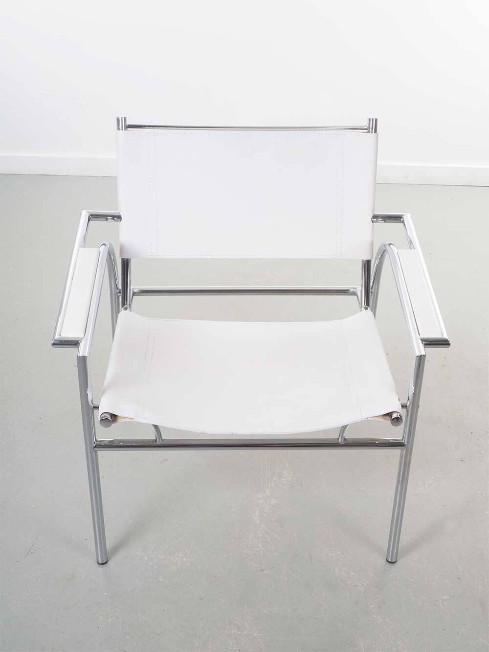 Fauteuil en cuir blanc – G. Vollenbrock – Hennie de Jong