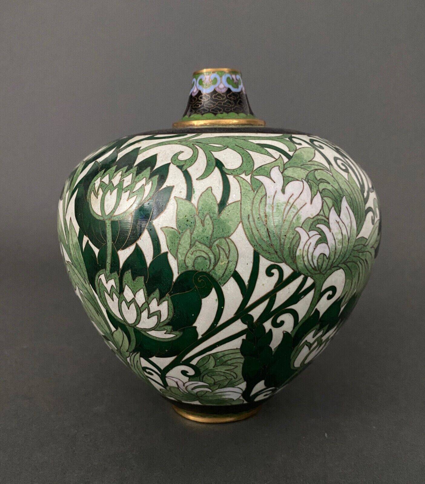 Ball-shaped cloisonné vase by Jingfa China 20th floral decor