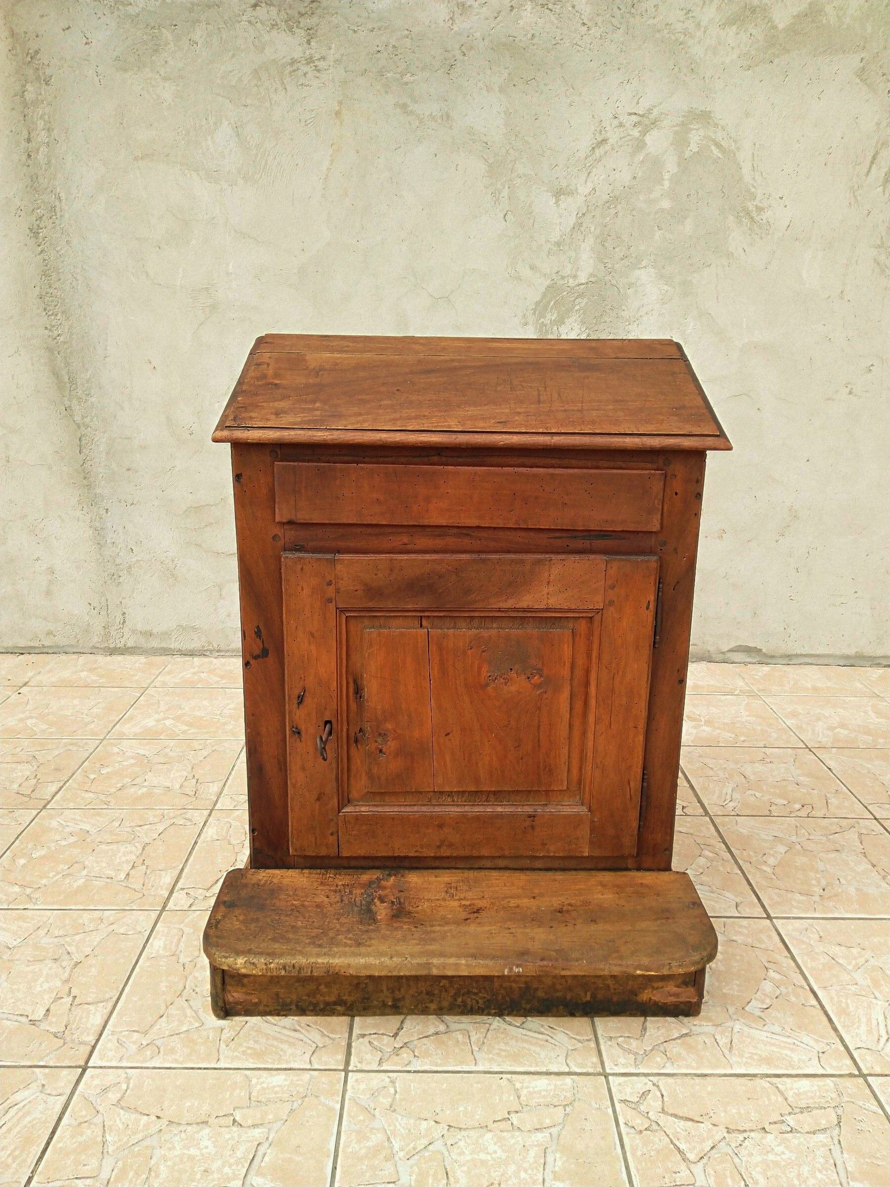 Walnut desk in the early 19th century