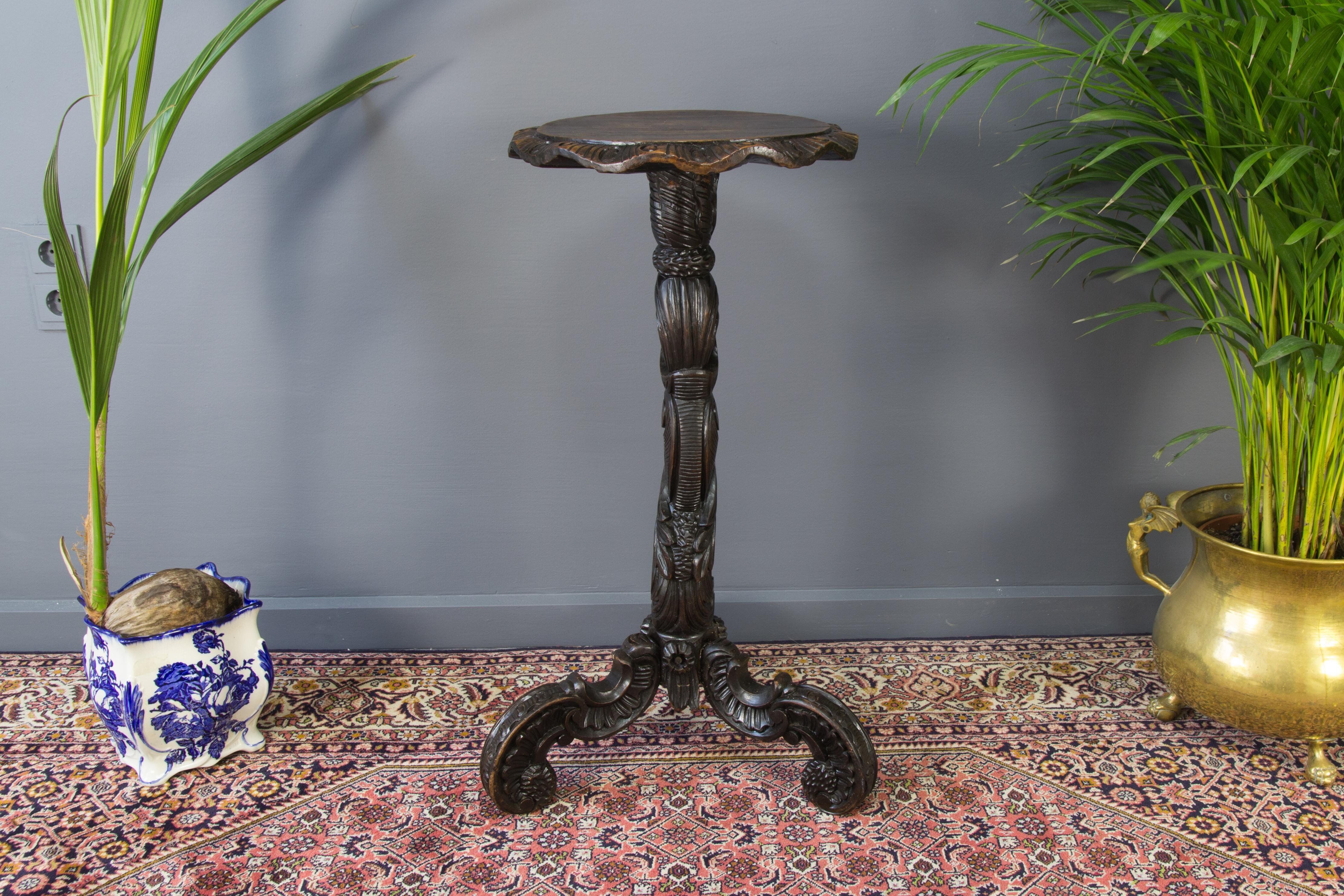 French carved pedestal table