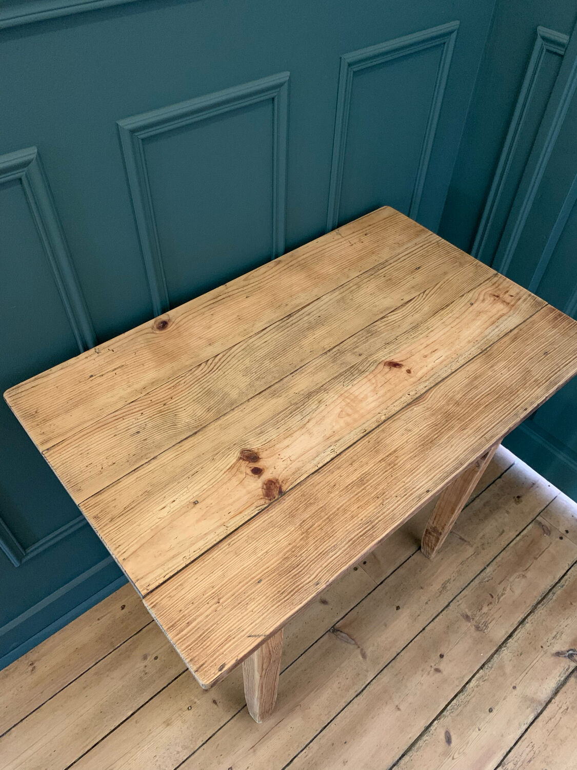 Farmhouse table