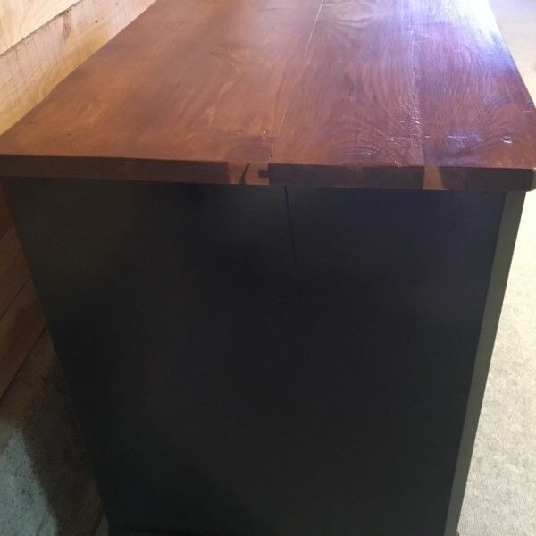 Black chest of drawers