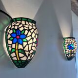 Paire d’appliques murales style Tiffany en mosaïque de verre coloré