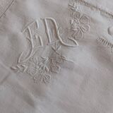 Pillowcase hand-embroidered thread monogram E.D.