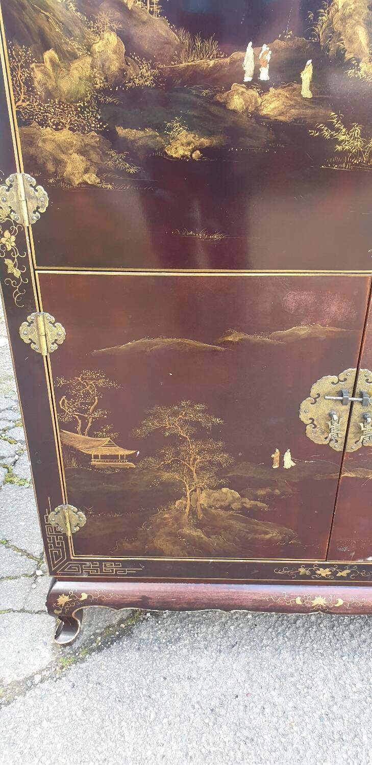Chinese lacquer TV cabinet from the seventies