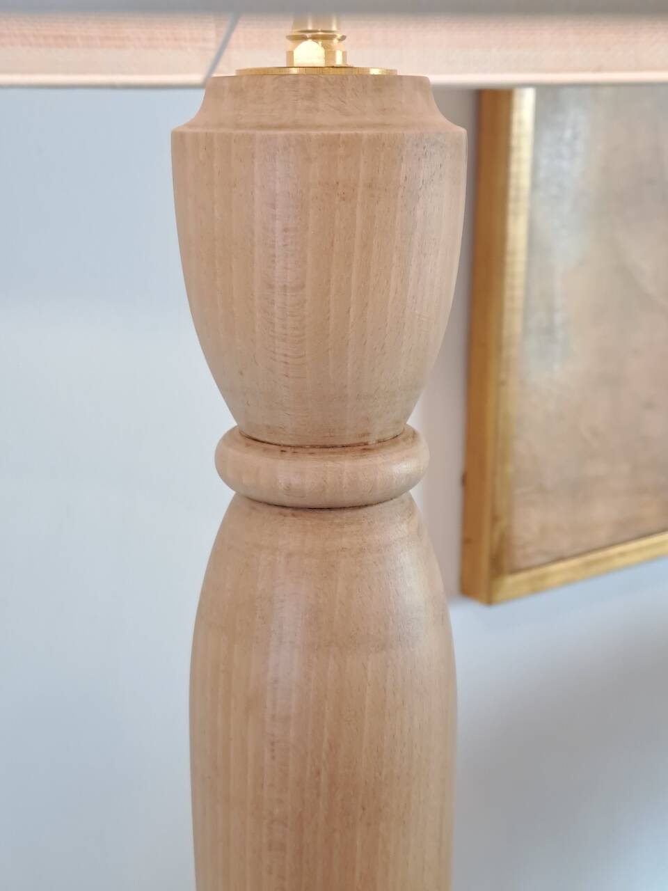 Light wood floor lamp with Art Deco wooden shelf