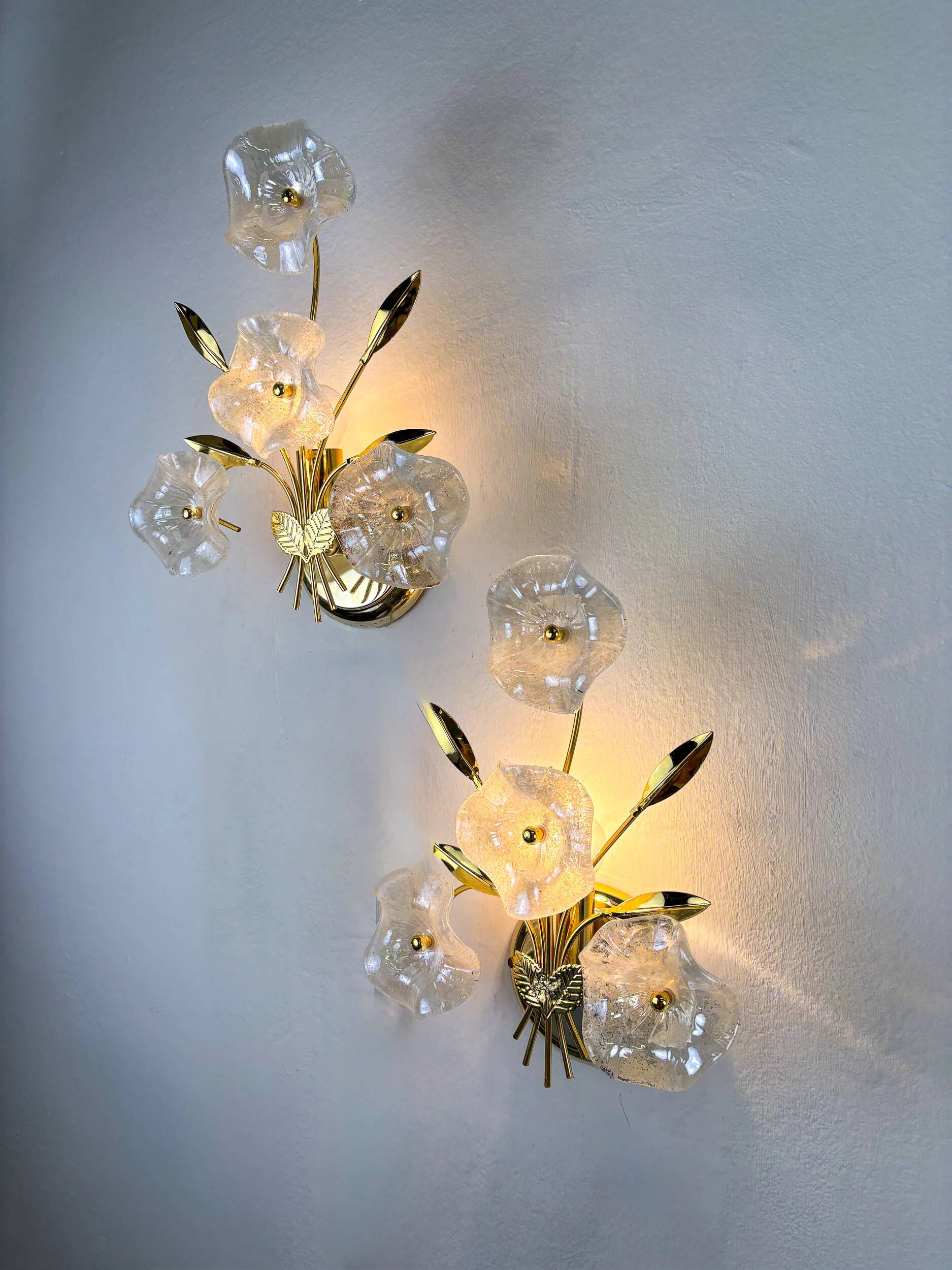 Pair of hibiscus floral sconces, frosted Murano glass, Italy, 1970s