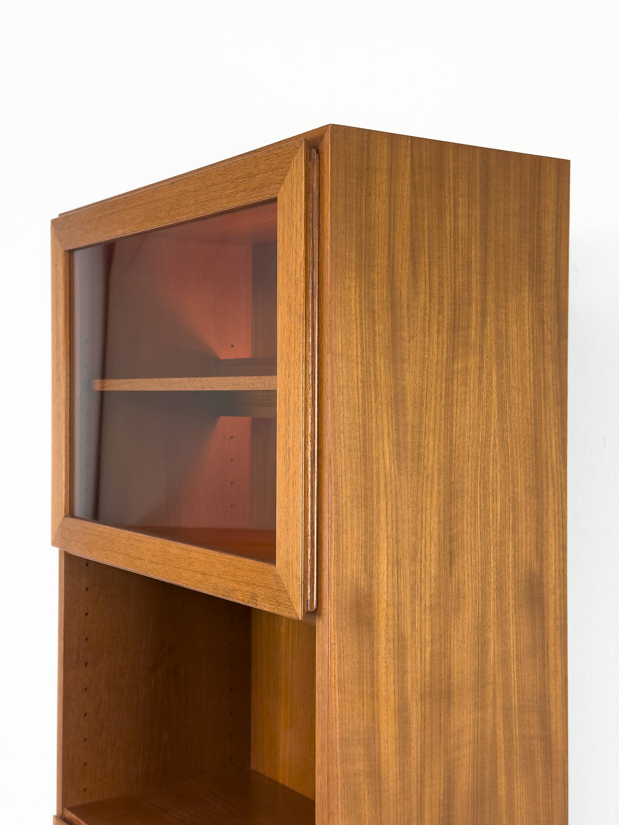 Meuble bar éclairé en teck d'Omann Jun, années 1960