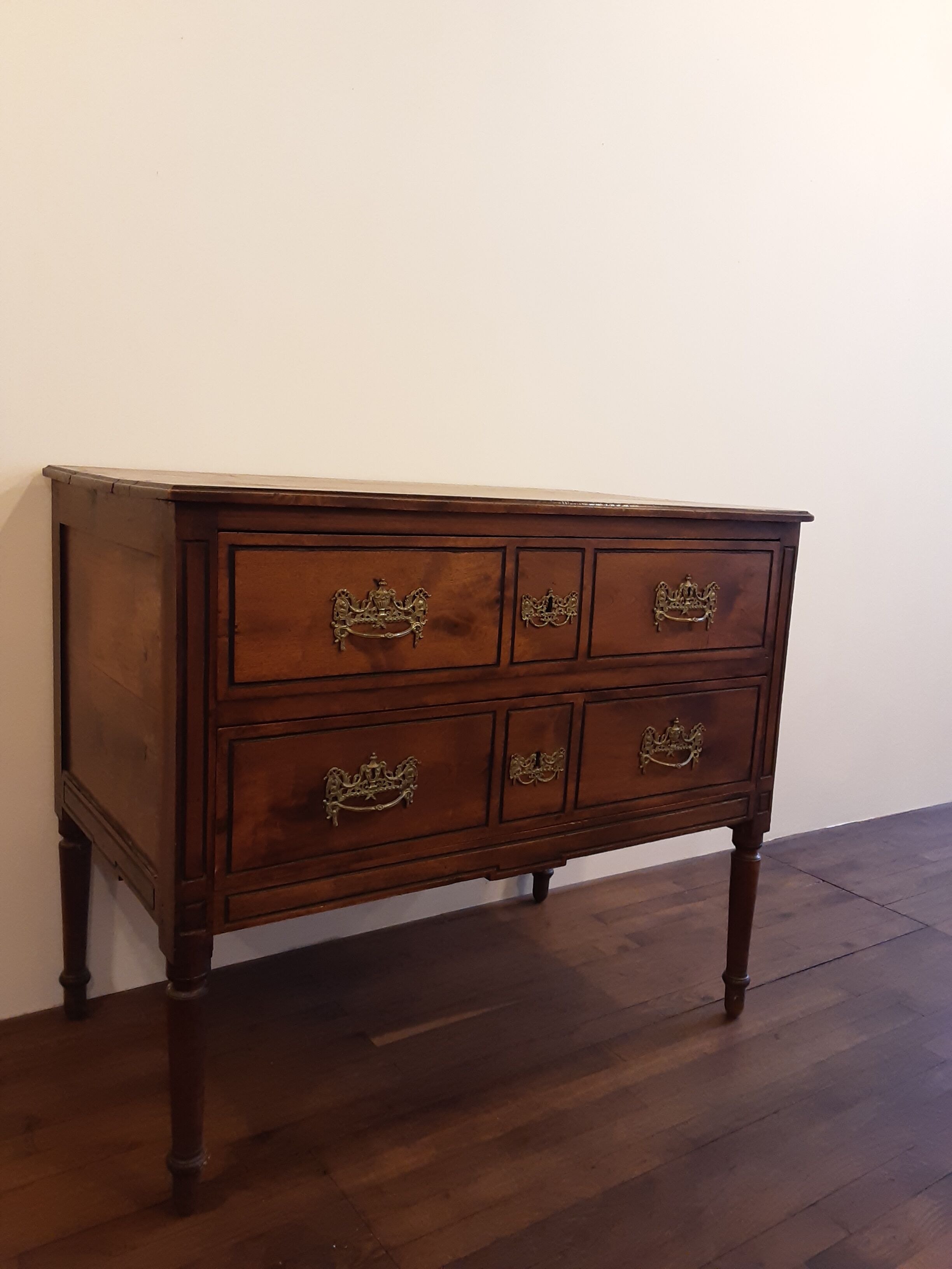 Dresser walnut era Louis XVI Directoire