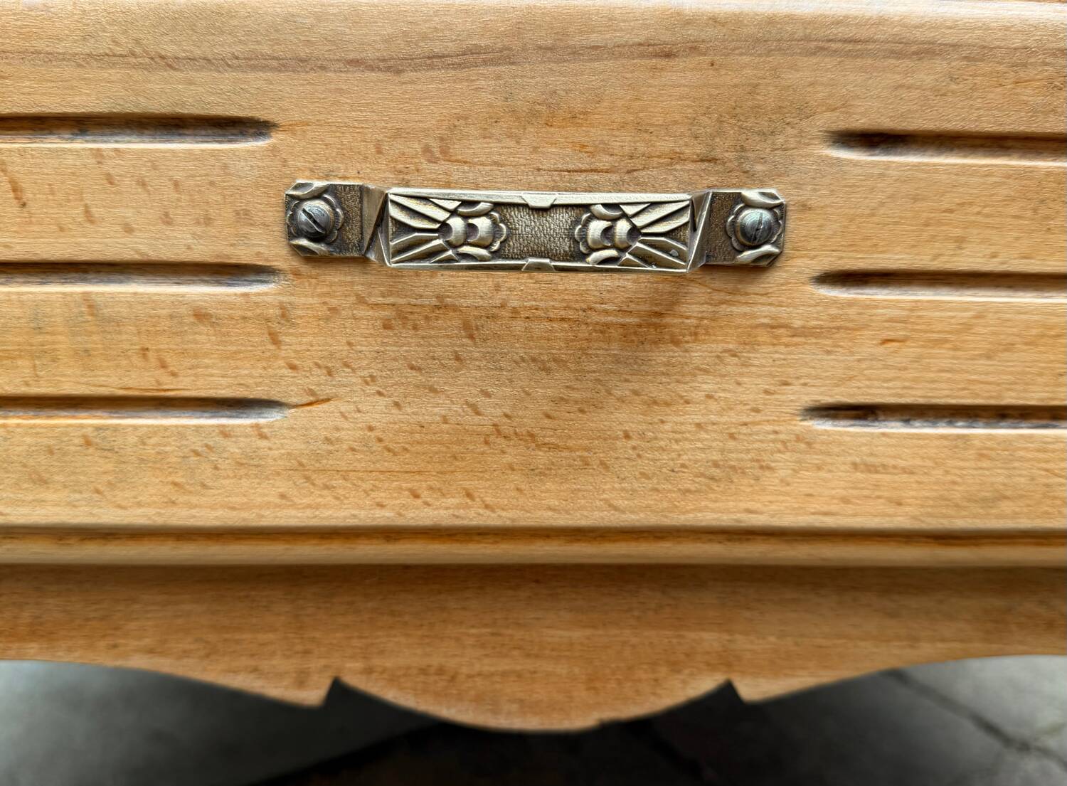 Art Deco glass-fronted Parisian buffet in raw wood